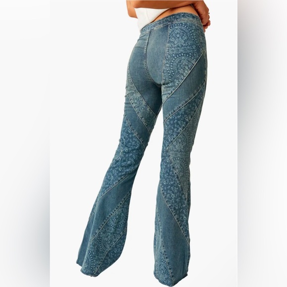 New Free People We The Free Mermaid Mid- Rise Flare Jeans in Low Tide - Picture 6 of 14